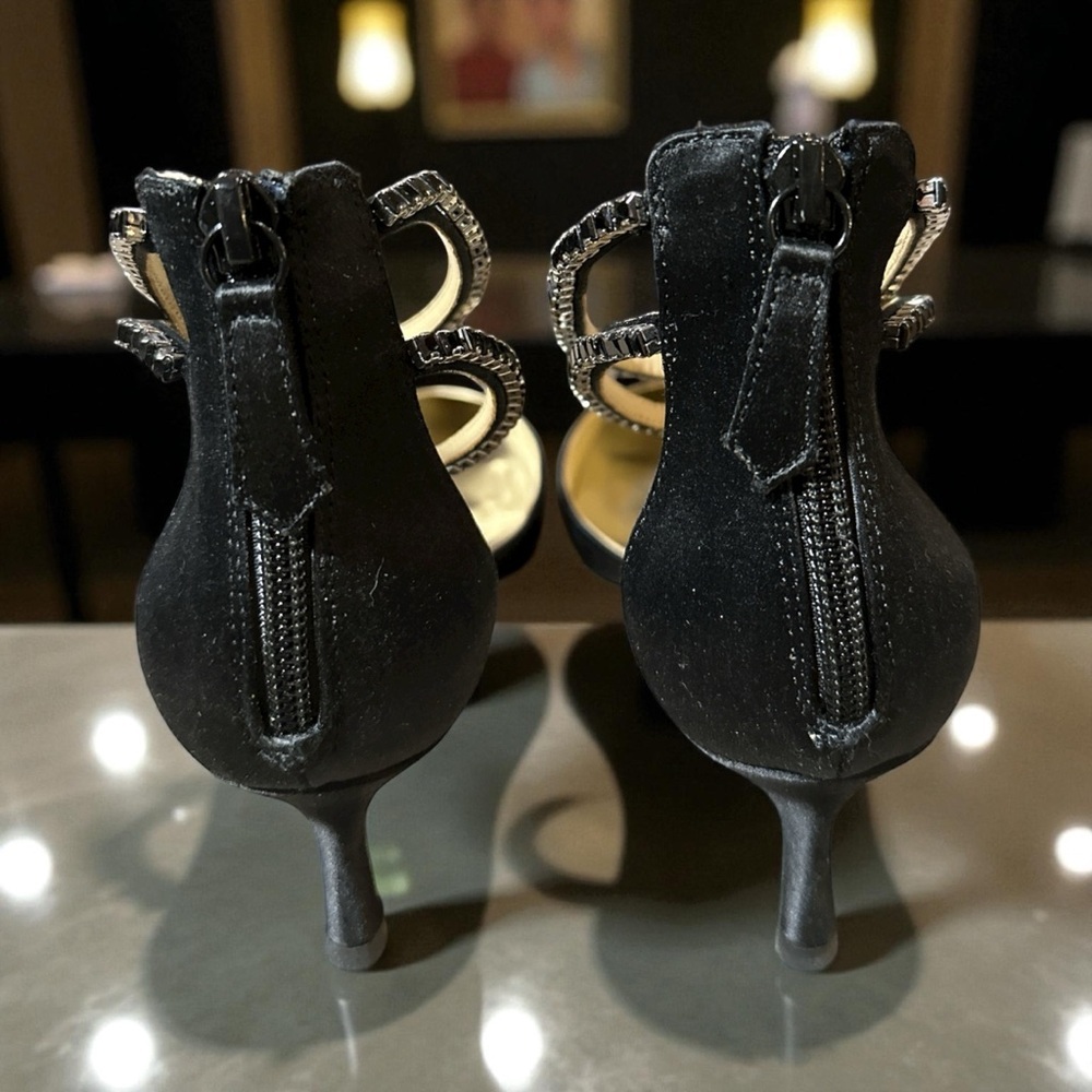 Badgley Mischka MP7212 “Lilibeth” Black Satin Kitten Heel Pumps Size 7 NIB - Picture 4 of 9